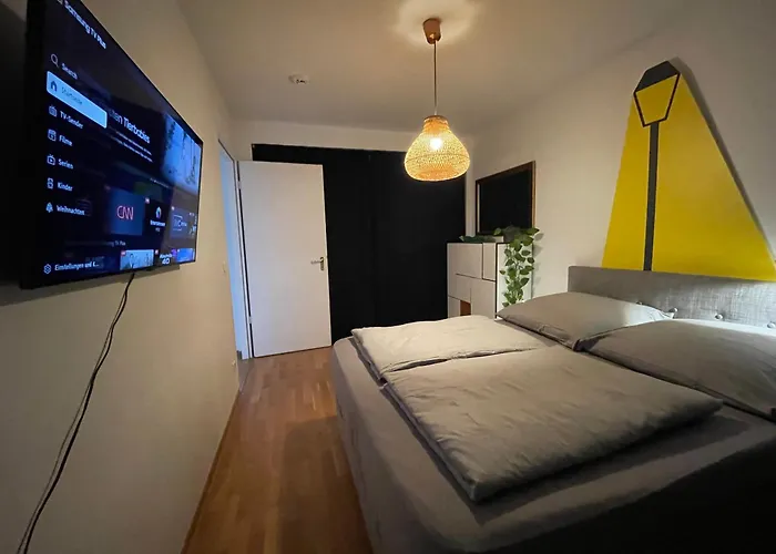 Checkpoint Charlie * Berlin