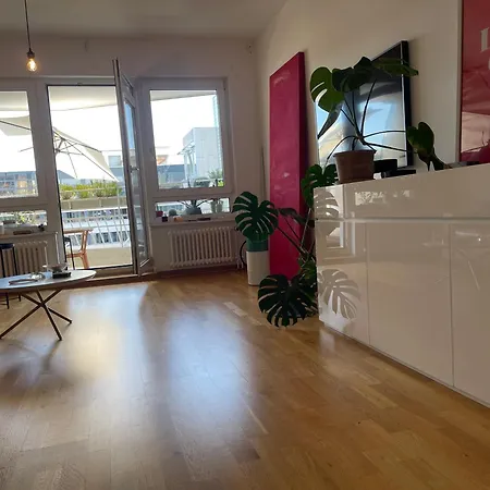 Apartment Checkpoint Charlie *
