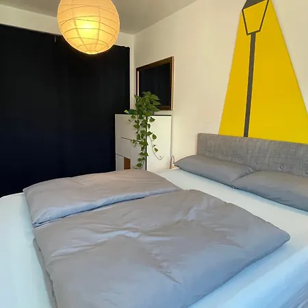 Checkpoint Charlie Apartment Berlin