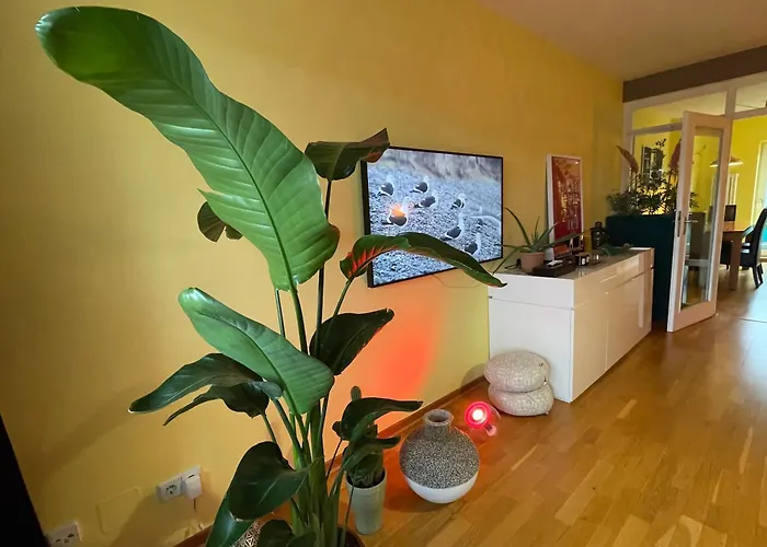 Checkpoint Charlie *