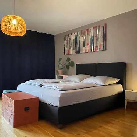 Apartment Checkpoint Charlie *