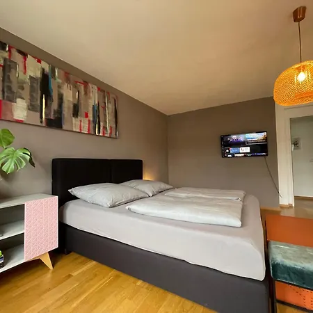 Checkpoint Charlie Apartment Berlin