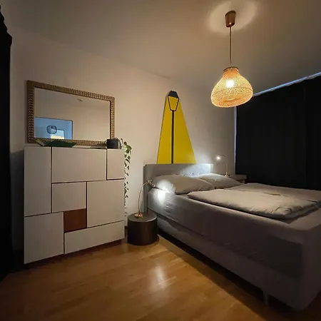 Checkpoint Charlie * Berlin