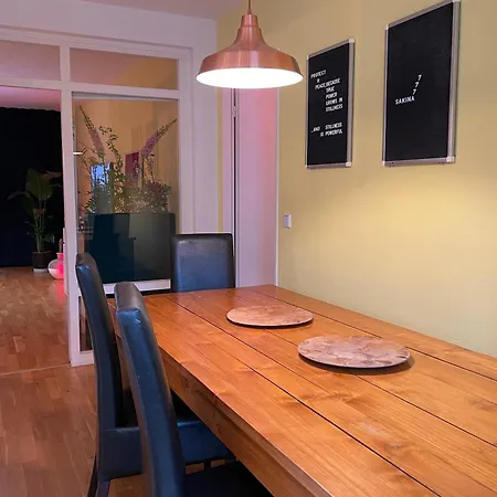 Apartment Checkpoint Charlie *