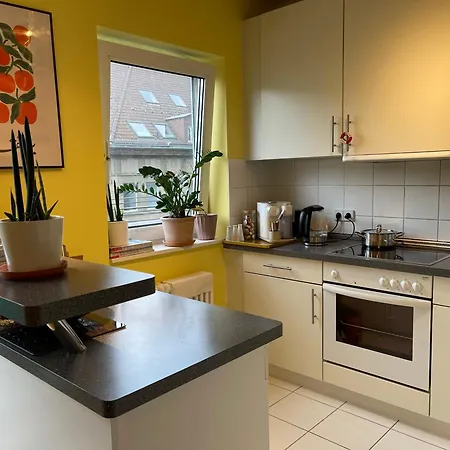 Checkpoint Charlie *